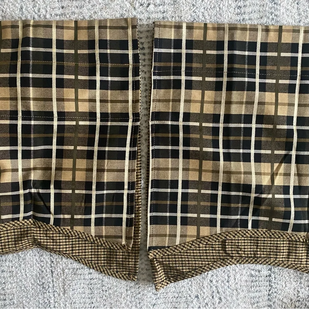 Waverly Fairfield Valance in Black and Gold  Plaid